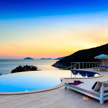 فندق Korsan Guney 4*